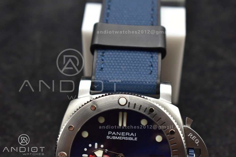 PAM1391 Luna Rossa Submersible VSF 1:1 Best Edition on Blue Fabric Strap P Bright 340