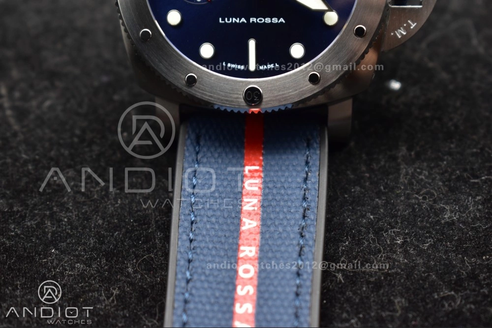PAM1391 Luna Rossa Submersible VSF 1:1 Best Edition on Blue Fabric Strap P Bright 340
