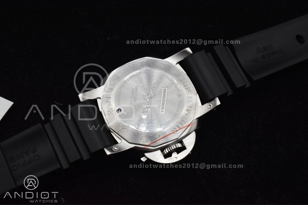 Resilient PAM2223 Submersible 42mm VSF Best Edition White Dial on Black Rubber Strap P 347
