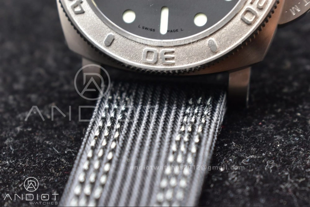 PAM984 Mike Horn Submersible VSF 1:1 Best Edition Black Dial on Black Nylon Strap P.9010 Clone TechFriendly 996