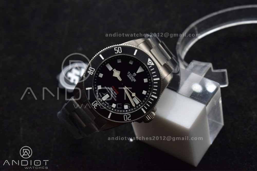 AllSeason Pelagos 39mm Titanium ZF 1:1 Best Edition Black Dial on Titanium Bracelet A 1273