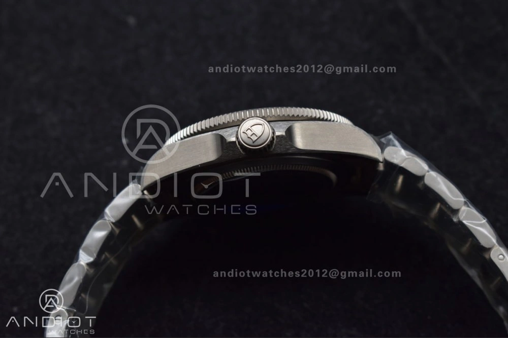 AllSeason Pelagos 39mm Titanium ZF 1:1 Best Edition Black Dial on Titanium Bracelet A 1273
