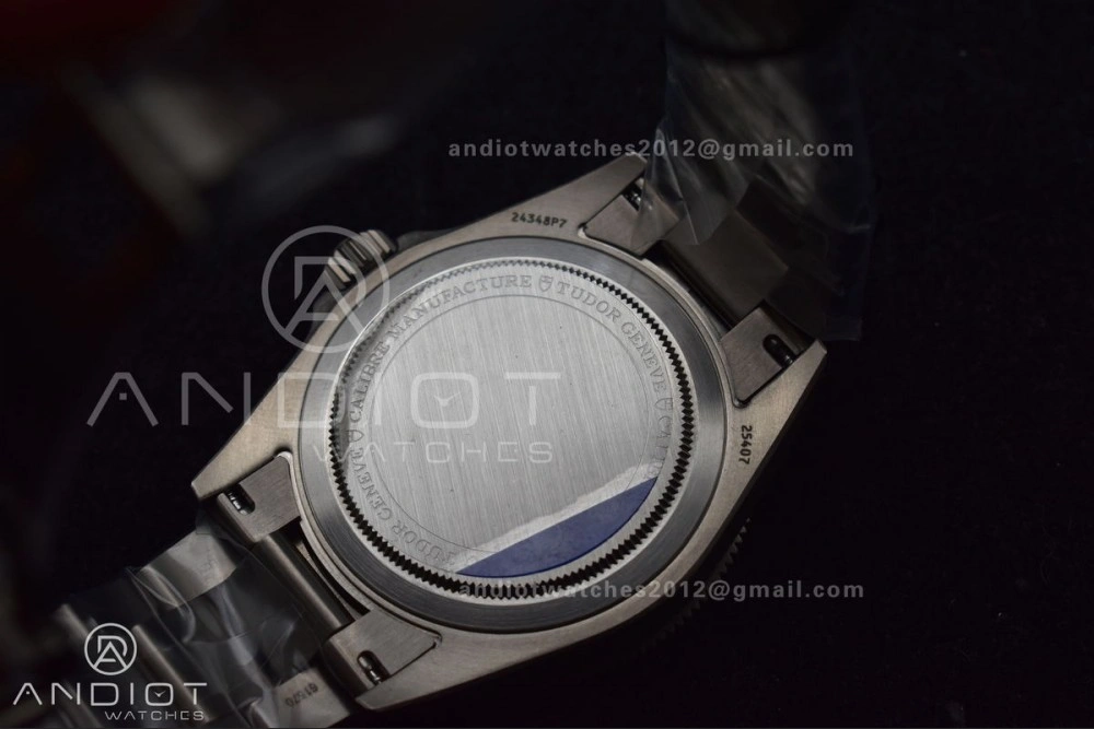 AllSeason Pelagos 39mm Titanium ZF 1:1 Best Edition Black Dial on Titanium Bracelet A 1273