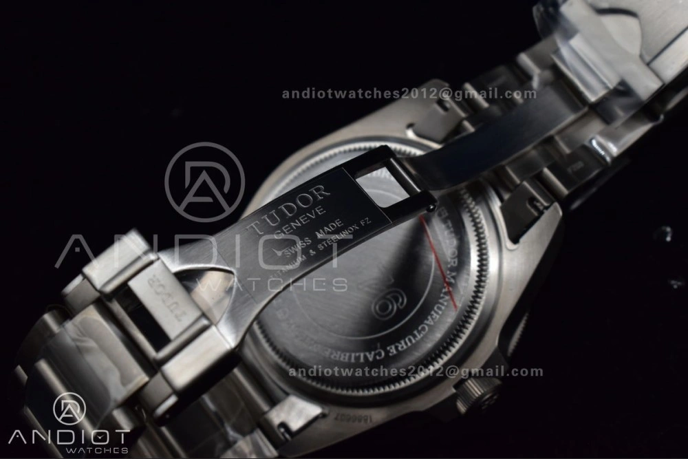 Pelagos Titanium LHD XF 1:1 Best Edition Black Dial on Titanium Bracelet A Efficient 1015