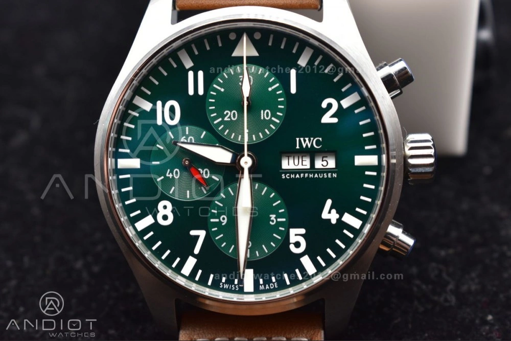Pilot Chronograph IW377726 ZF 1:1 Best Edition Green Dial on Brown Leather Strap A7750 V Sustainable 1001