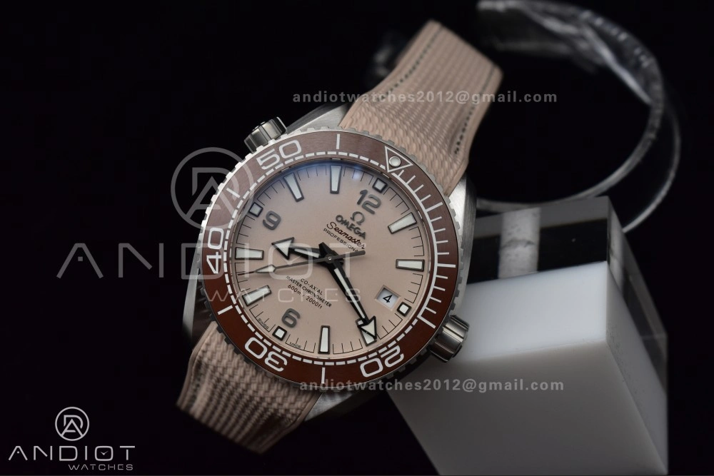 Snug Planet Ocean 43.5mm SS VSF 1:1 Best Edition Brown Bezel Sand Dial on Sand Rubber Strap A8900 Super Clone 40