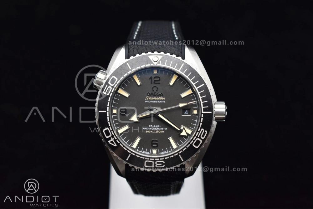 TravelReady Planet Ocean 43.5mm SS VSF 1:1 Best Edition Gray Bezel Gray Dial on Black Rubber Strap A8900 Super Clone 38