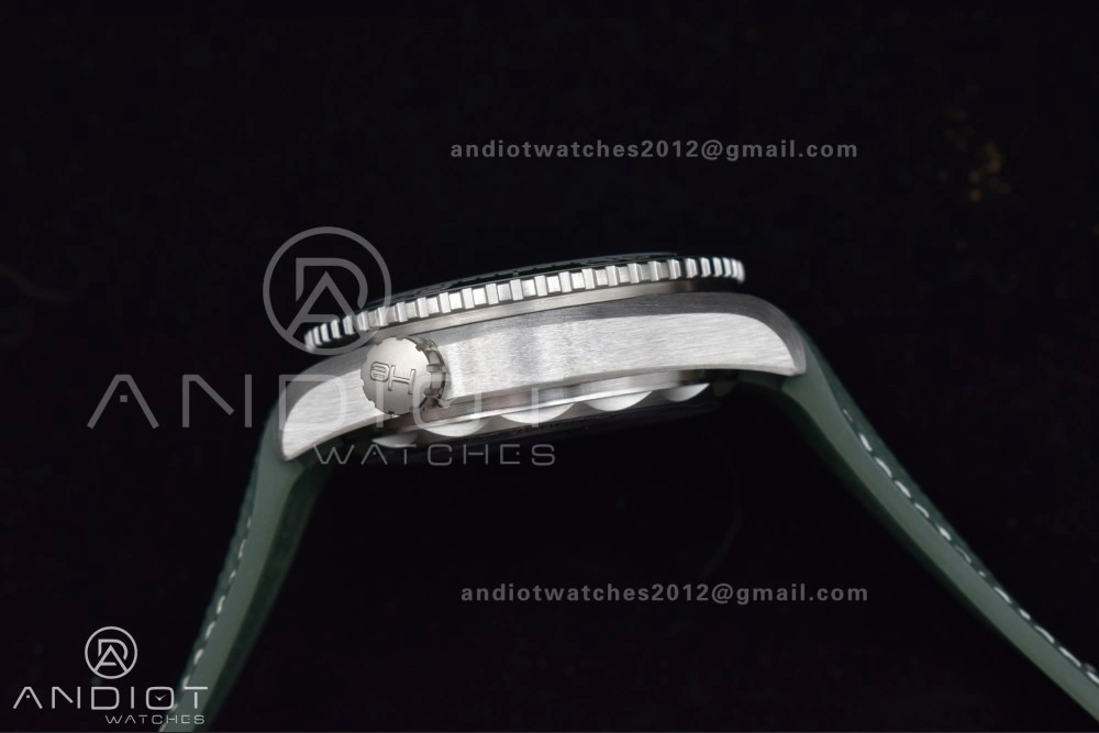 Planet Ocean 43.5mm SS VSF 1:1 Best Edition Green Bezel White Dial on Green Rubber Strap A8900 Super Clone WeatherProof 39