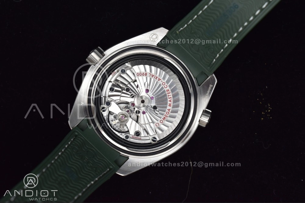 Planet Ocean 43.5mm SS VSF 1:1 Best Edition Green Bezel White Dial on Green Rubber Strap A8900 Super Clone WeatherProof 39