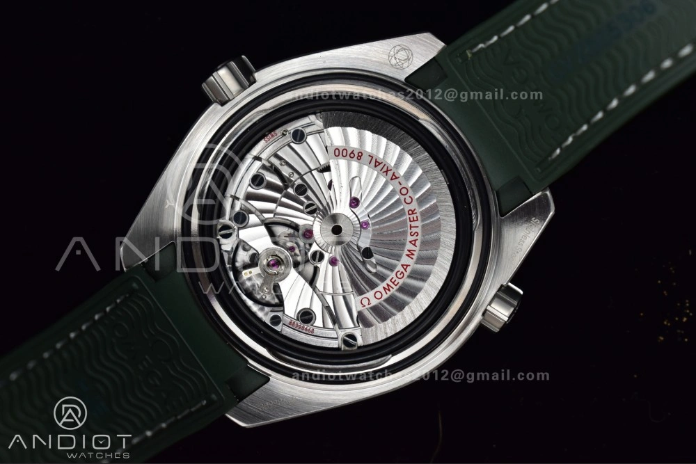 Planet Ocean 43.5mm SS VSF 1:1 Best Edition Green Bezel White Dial on Green Rubber Strap A8900 Super Clone WeatherProof 39