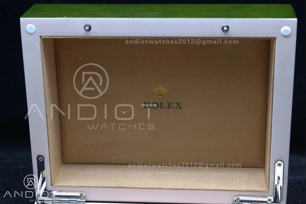 Rolex Wood Green Top End Box TimelessDesign 1027