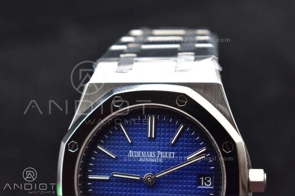 Stylish Royal Oak 39mm 15202 SS ZF 1:1 Best Edition Blue Textured Dial on SS Bracelet A 1043