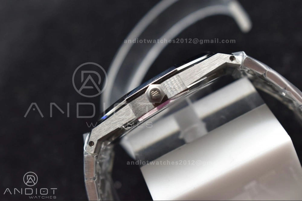 Stylish Royal Oak 39mm 15202 SS ZF 1:1 Best Edition Blue Textured Dial on SS Bracelet A 1043