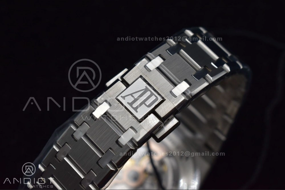 Stylish Royal Oak 39mm 15202 SS ZF 1:1 Best Edition Blue Textured Dial on SS Bracelet A 1043