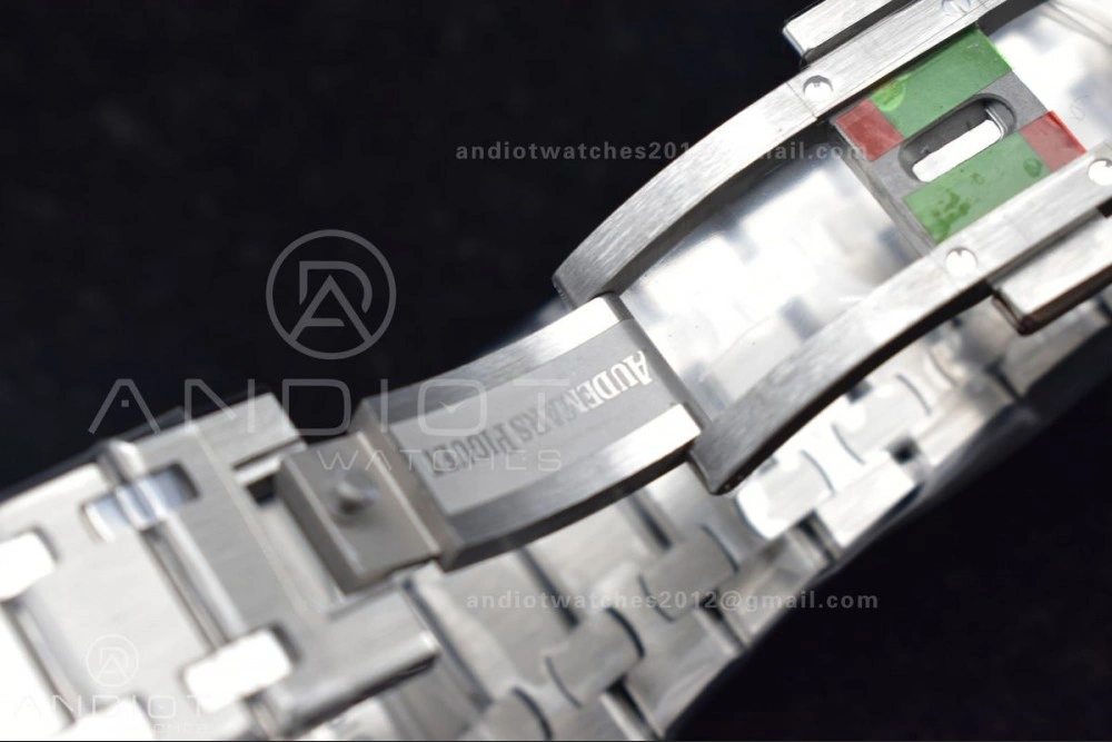 Stylish Royal Oak 39mm 15202 SS ZF 1:1 Best Edition Blue Textured Dial on SS Bracelet A 1043