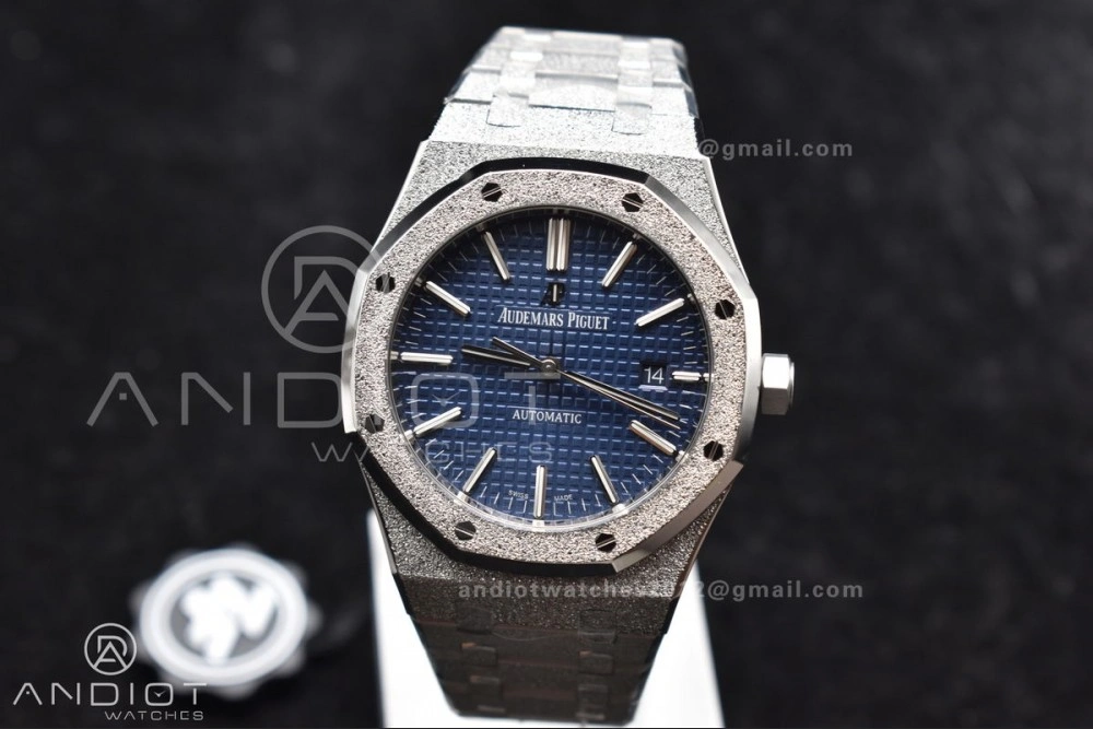 Durable Royal Oak 41mm 15400 SS ZF 1:1 Best Edition Frosted Case Blue Textured Dial on SS Bracelet A 1095