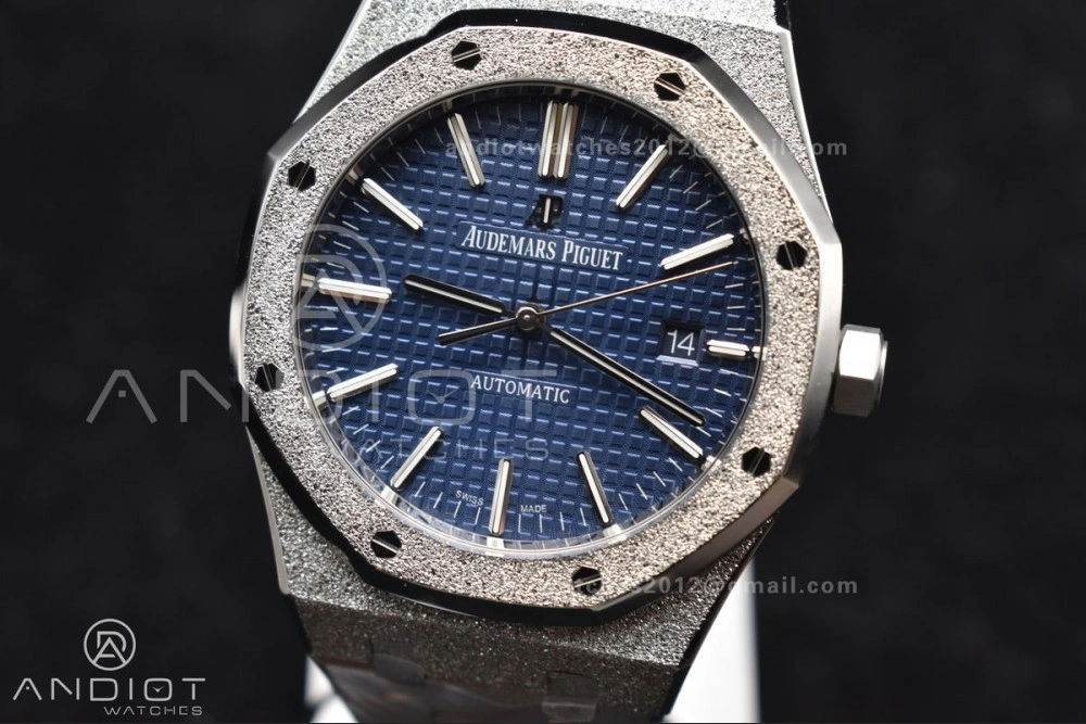 Durable Royal Oak 41mm 15400 SS ZF 1:1 Best Edition Frosted Case Blue Textured Dial on SS Bracelet A 1095