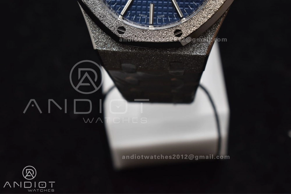 Durable Royal Oak 41mm 15400 SS ZF 1:1 Best Edition Frosted Case Blue Textured Dial on SS Bracelet A 1095
