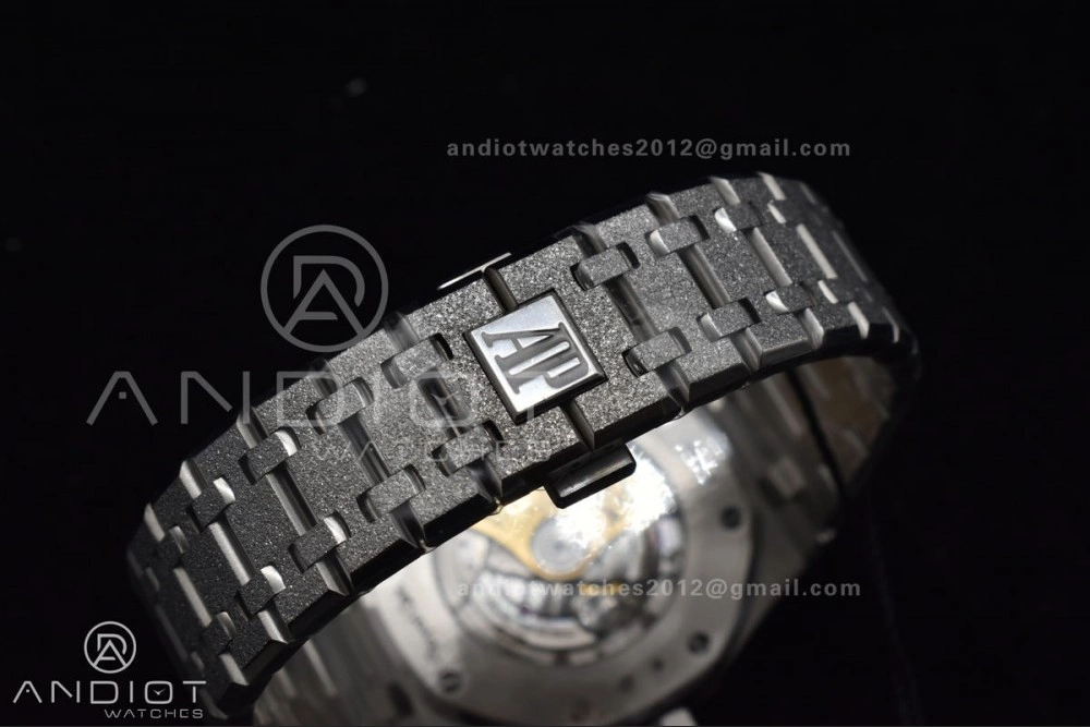 Durable Royal Oak 41mm 15400 SS ZF 1:1 Best Edition Frosted Case Blue Textured Dial on SS Bracelet A 1095