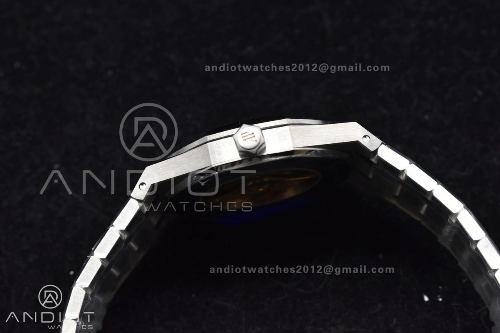 Durable Royal Oak 41mm 15400 SS ZF 1:1 Best Edition Frosted Case Blue Textured Dial on SS Bracelet A 1095
