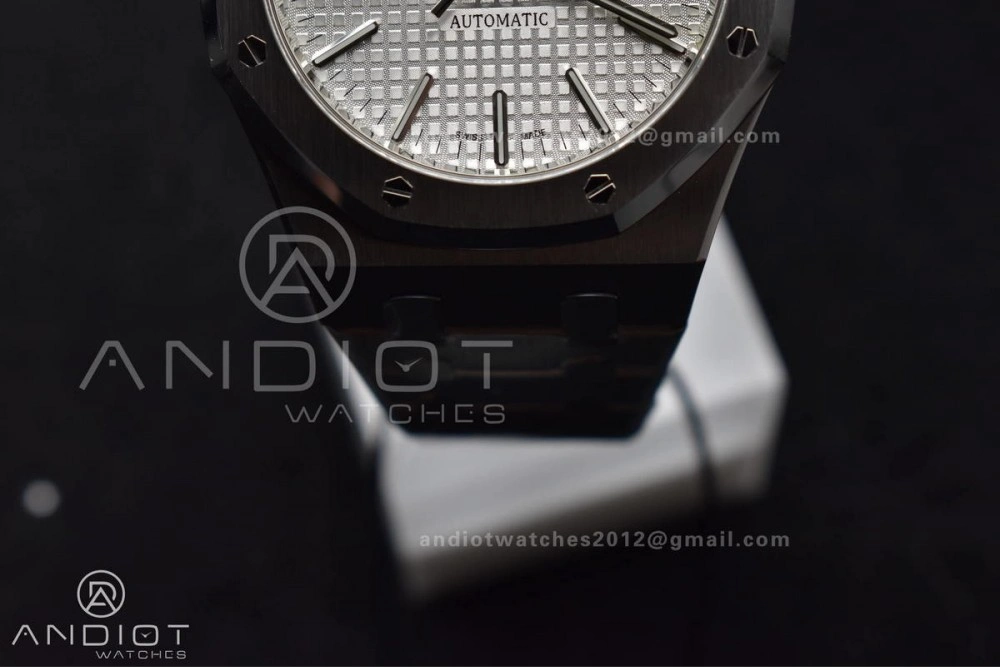 QuickDry Royal Oak 41mm 15400 SS ZF 1:1 Best Edition White Textured Dial on SS Bracelet A 132