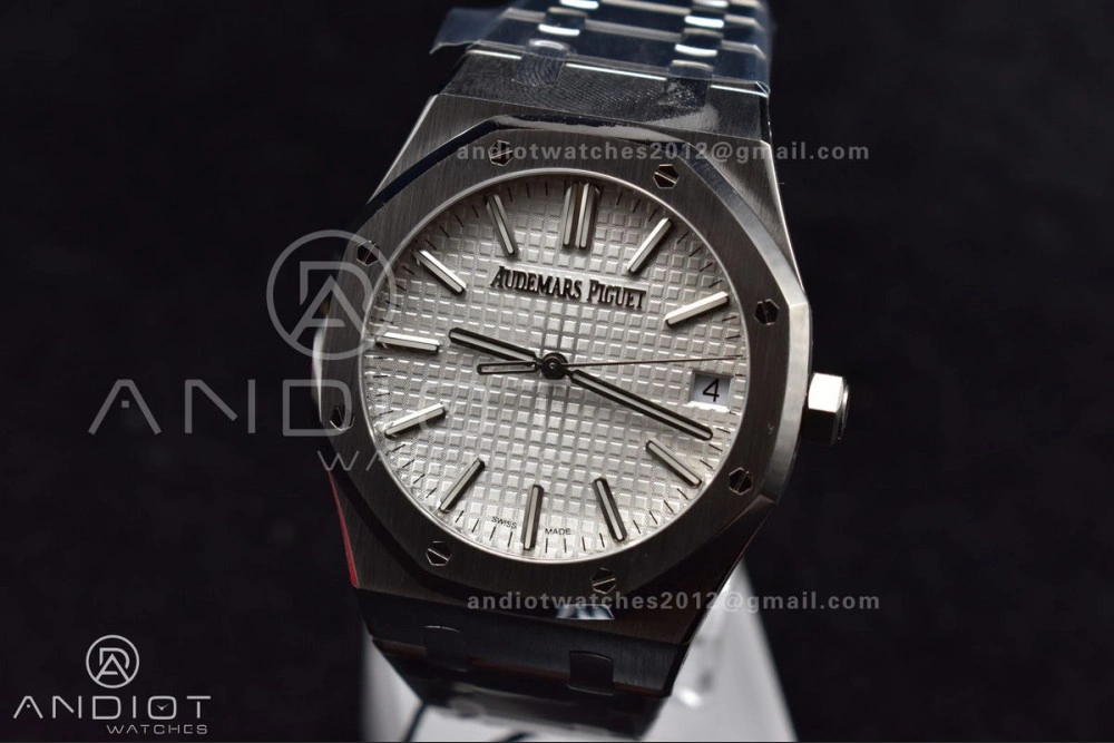 UrbanChic Royal Oak 41mm 15510 "50th Anniversary" SS ZF 1:1 Best Edition White Textured Dial on SS Bracelet A 115