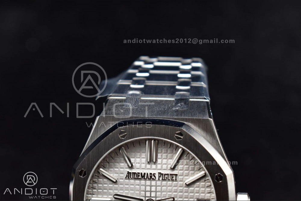 UrbanChic Royal Oak 41mm 15510 