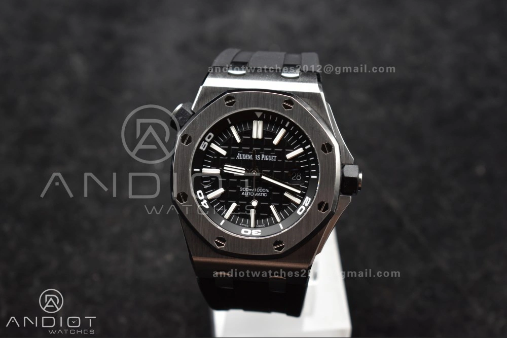 Minimalist Royal Oak Offshore Diver 15703 ZF 1:1 Best Edition Black Dial on Black Rubber Strap A 153