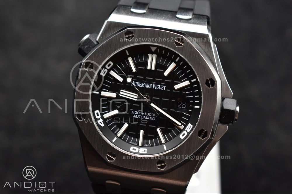 Minimalist Royal Oak Offshore Diver 15703 ZF 1:1 Best Edition Black Dial on Black Rubber Strap A 153