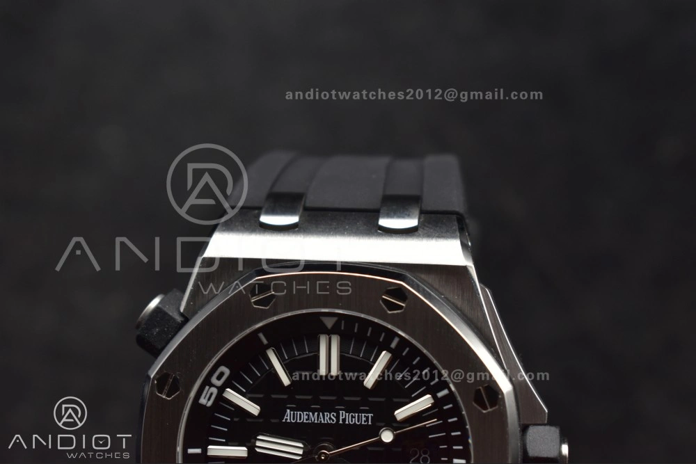 Minimalist Royal Oak Offshore Diver 15703 ZF 1:1 Best Edition Black Dial on Black Rubber Strap A 153