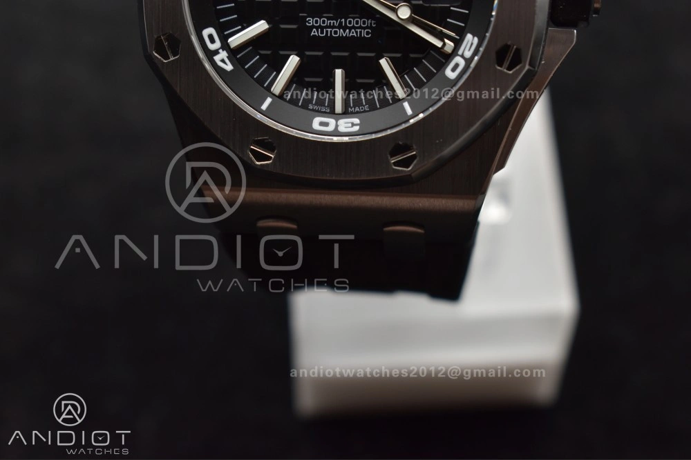 Minimalist Royal Oak Offshore Diver 15703 ZF 1:1 Best Edition Black Dial on Black Rubber Strap A 153