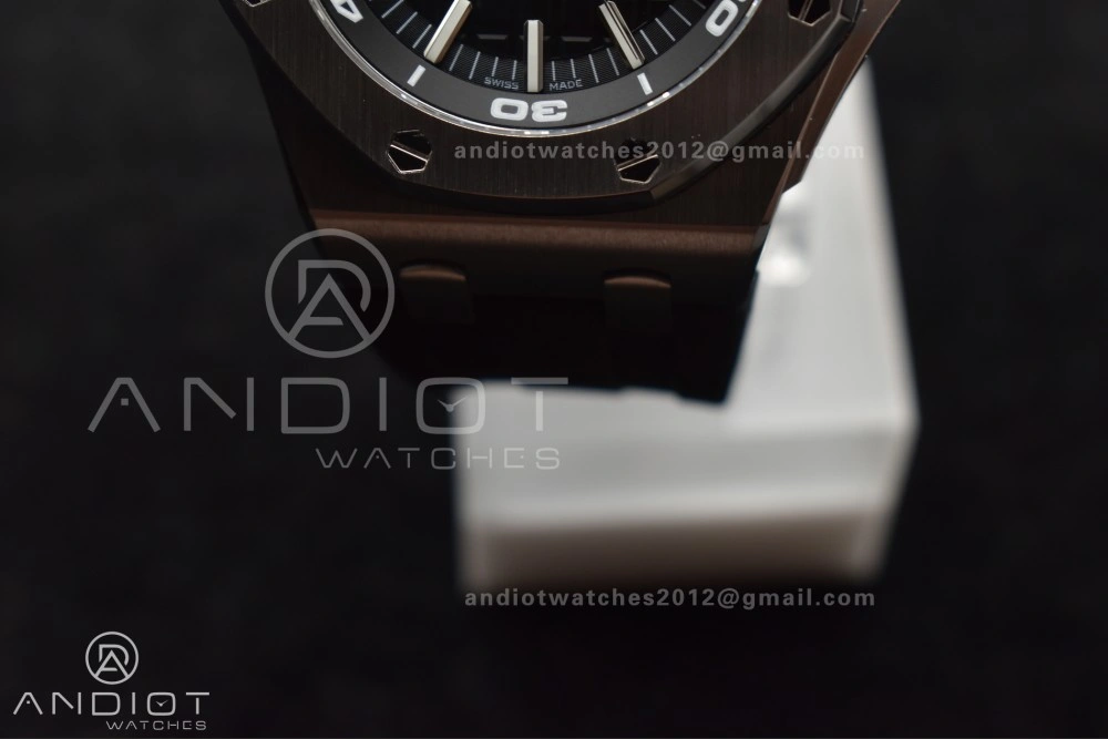 Minimalist Royal Oak Offshore Diver 15703 ZF 1:1 Best Edition Black Dial on Black Rubber Strap A 153