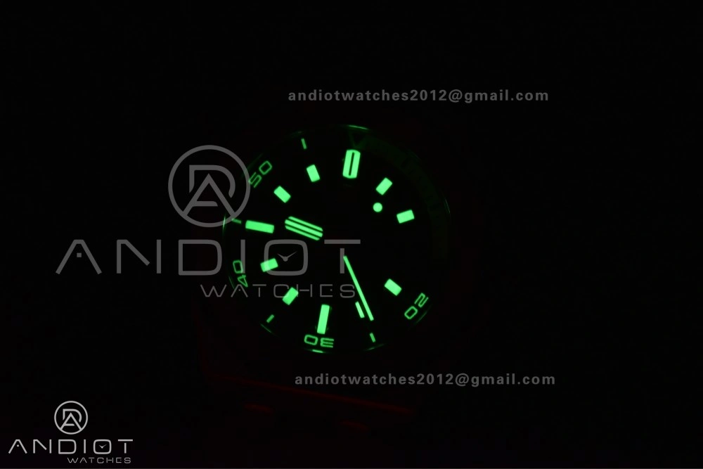 Royal Oak Offshore Diver 15720 SS APSF 1:1 Best Edition Green Dial on Green Rubber Strap A4308 Super Clone Practical 157