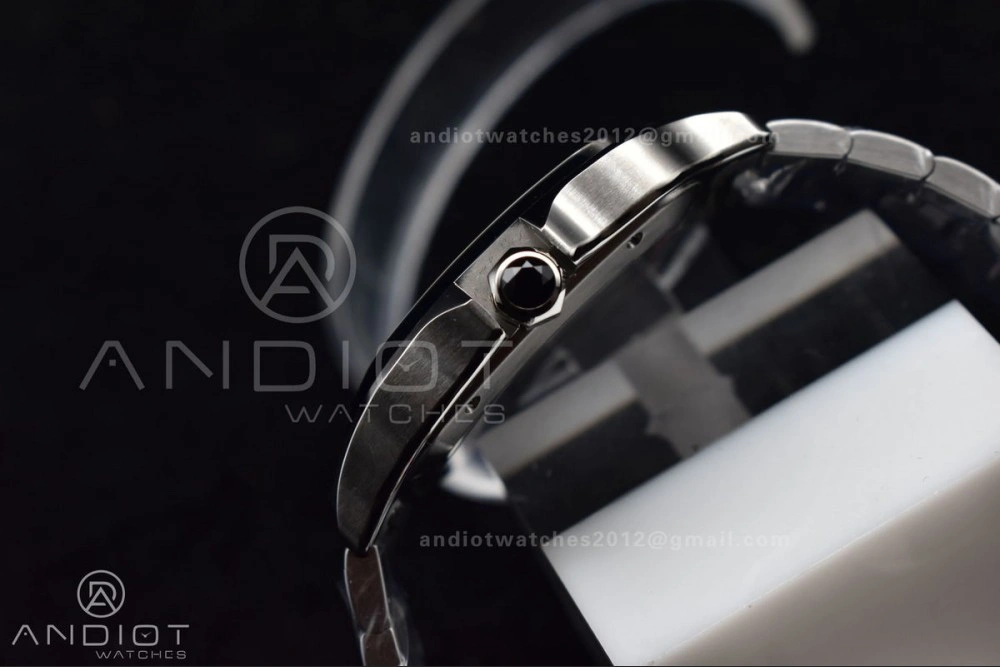 Santos de Cartier 40mm SS 3KF 1:1 Best Edition White Dial Black Bezel on SS Bracelet MIYOTA FashionForward 1049