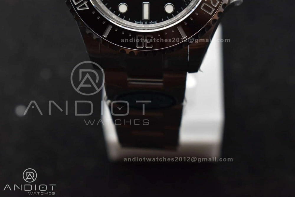 TimelessDesign Sea-Dweller 126600 Clean 1:1 Best Edition 904L SS Case and Bracelet VR 1055