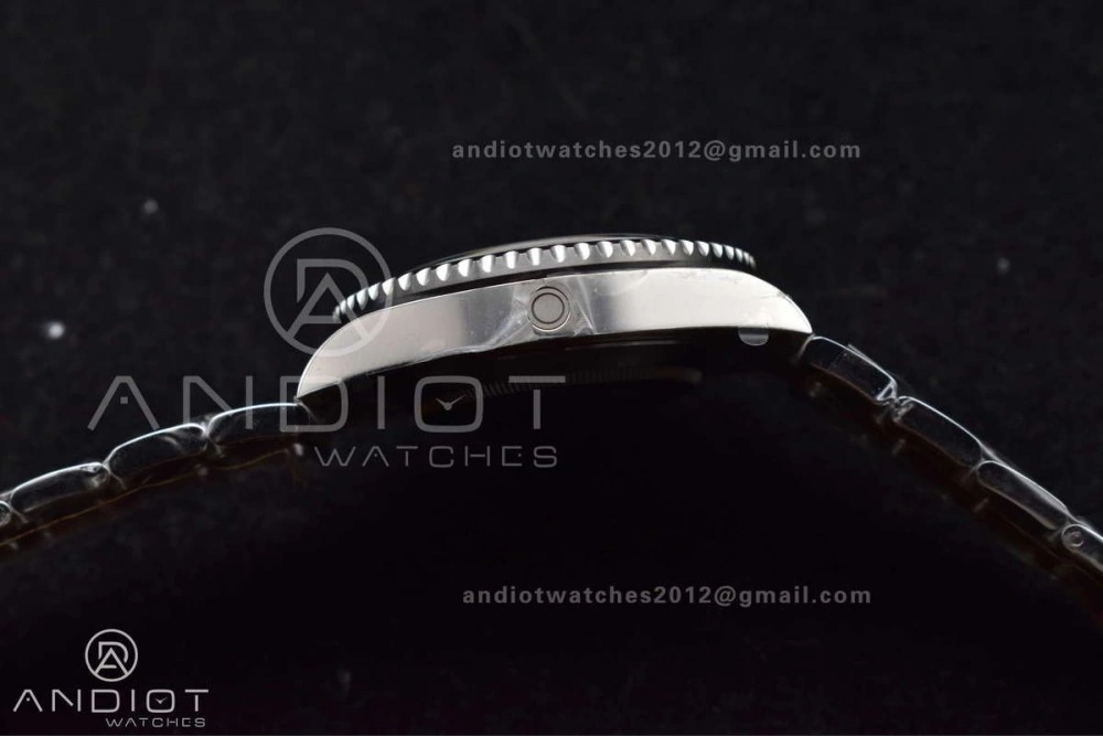 TimelessDesign Sea-Dweller 126600 Clean 1:1 Best Edition 904L SS Case and Bracelet VR 1055
