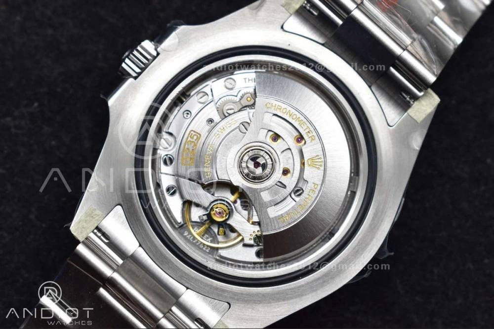 TimelessDesign Sea-Dweller 126600 Clean 1:1 Best Edition 904L SS Case and Bracelet VR 1055