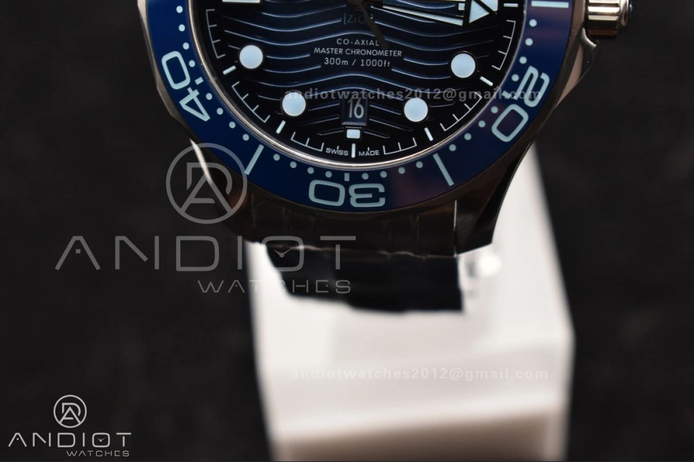 Seamaster 300 VSF 1:1 Best Edition Summer Blue Dial on SS Bracelet A Soft 53