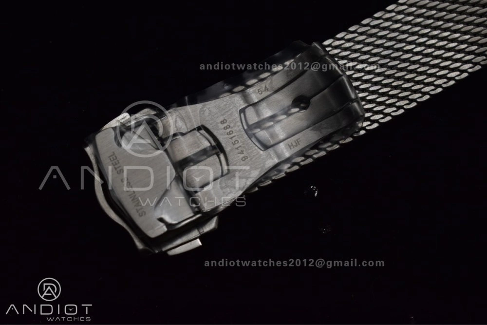 Seamaster 300M 42mm James Bond 60th anniversary VSF Best Edition on Mesh Bracelet A FashionForward 57