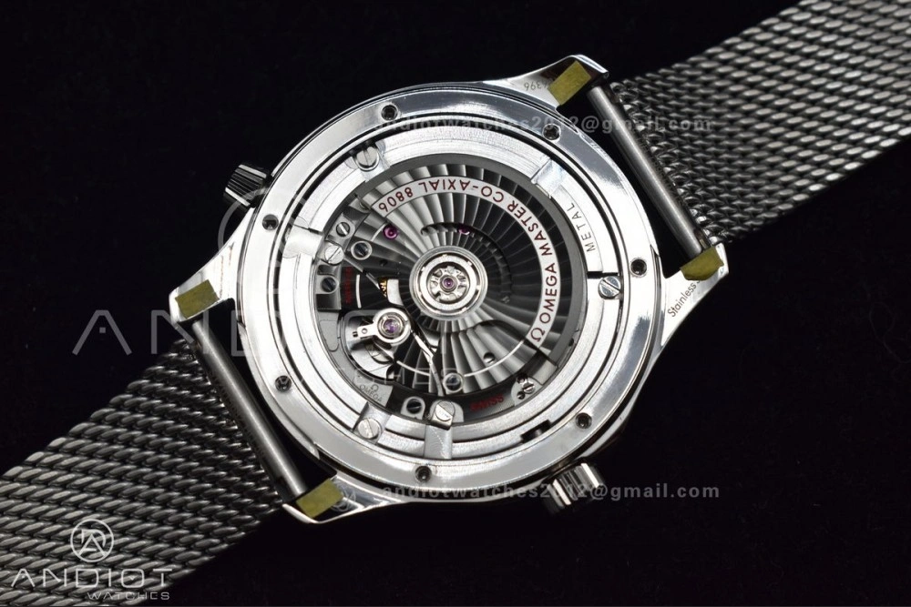 Seamaster 300M 42mm James Bond 60th anniversary VSF Best Edition on Mesh Bracelet A FashionForward 57