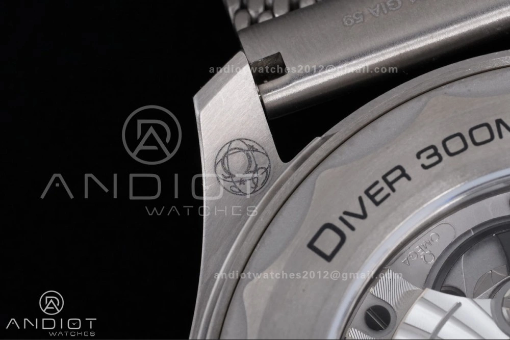 FlexibleFit Seamaster 300M Diver Rose Gold VSF 1:1 Best Edition Green Dial on Mesh Bracelet A 64