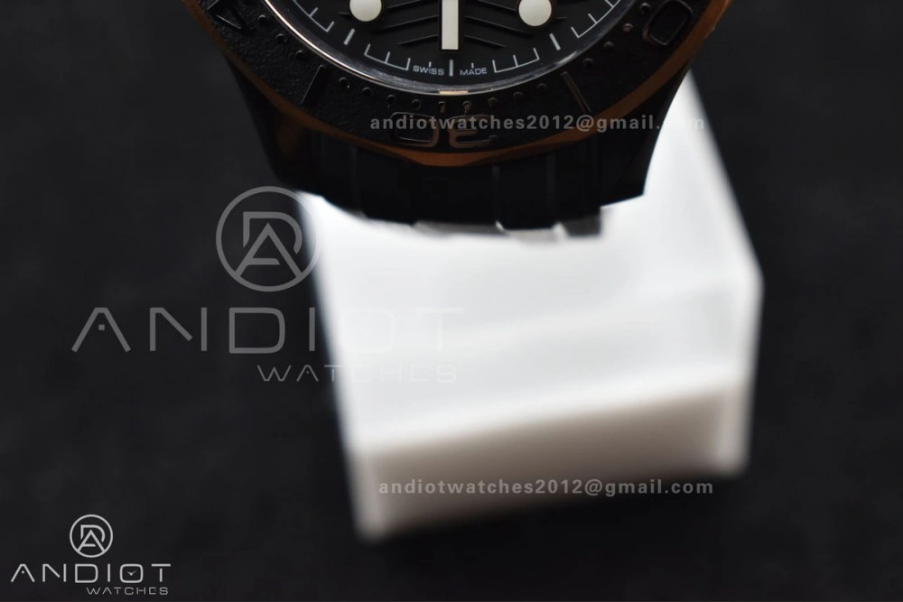 Seamaster 300m 43.5mm Black Ceramic VSF 1:1 Best Edition Black Dial RG Bezel on Black Rubber Strap A Trendsetting 1070