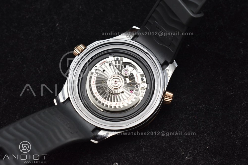 Seamaster 300m 43.5mm Black Ceramic VSF 1:1 Best Edition Black Dial RG Bezel on Black Rubber Strap A Trendsetting 1070
