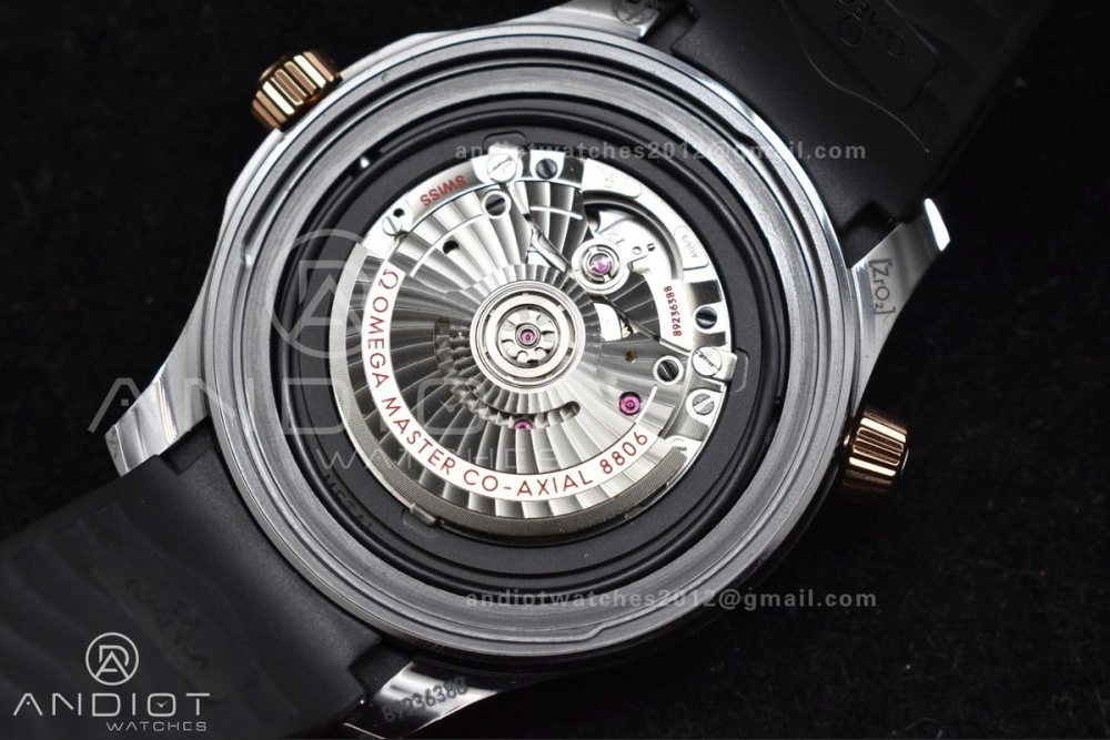 Seamaster 300m 43.5mm Black Ceramic VSF 1:1 Best Edition Black Dial RG Bezel on Black Rubber Strap A Trendsetting 1070