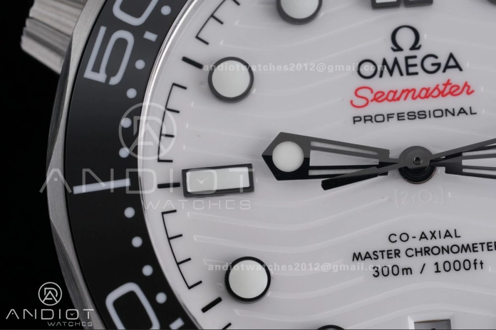 Seamaster Diver 300M Black Ceramic Bezel V4 VSF 1:1 Best Edition White Dial On SS Bracelet Super Clone Asian Contemporary 81
