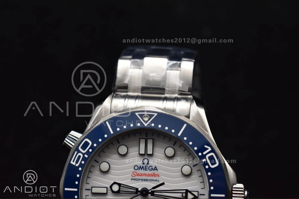 Elegant Seamaster Diver 300M SS Blue Ceramic Bezel VSF 1:1 Best Edition White Dial on SS Bracelet A 1079