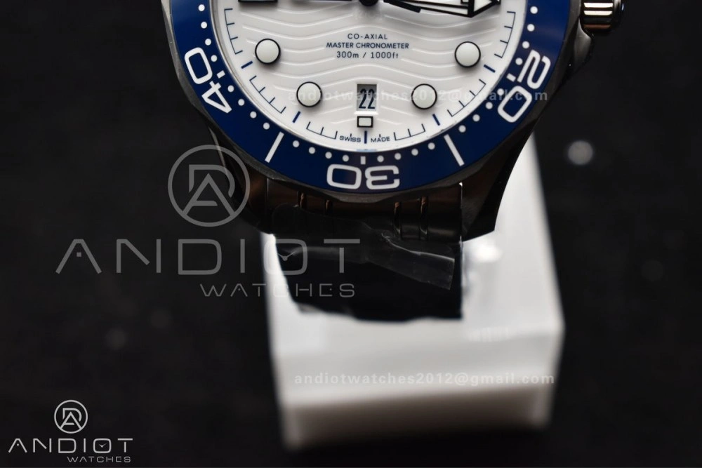 Elegant Seamaster Diver 300M SS Blue Ceramic Bezel VSF 1:1 Best Edition White Dial on SS Bracelet A 1079