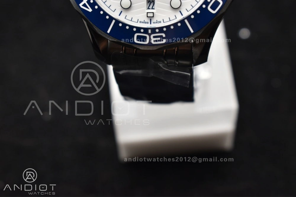 Elegant Seamaster Diver 300M SS Blue Ceramic Bezel VSF 1:1 Best Edition White Dial on SS Bracelet A 1079