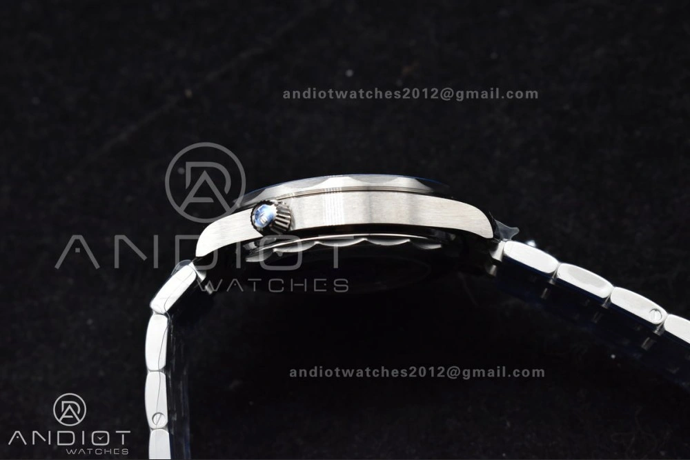 Elegant Seamaster Diver 300M SS Blue Ceramic Bezel VSF 1:1 Best Edition White Dial on SS Bracelet A 1079