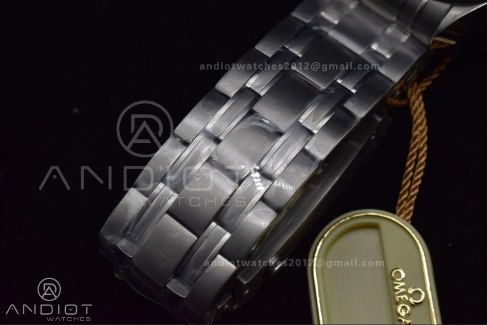 Comfortable Seamaster Diver 300M VSF 1:1 Best Edition Black Ceramic Black Dial On SS Bracelet A 1082